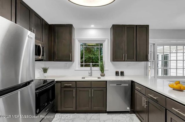 821 Bay Avenue, Toms River, NJ 08753