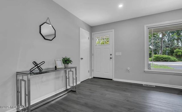 821 Bay Avenue, Toms River, NJ 08753