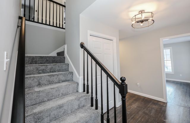 3 Pine Bluff, Derry, NH 03038