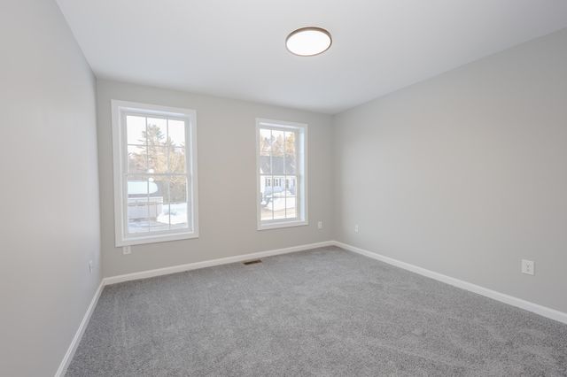 3 Pine Bluff, Derry, NH 03038