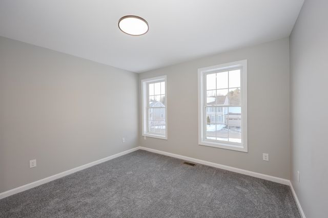 3 Pine Bluff, Derry, NH 03038