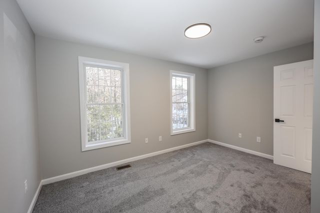 3 Pine Bluff, Derry, NH 03038