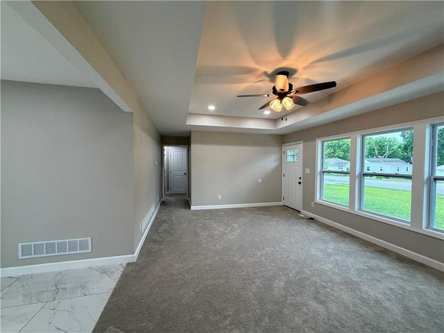 605 NE Douglas Street, Lee's Summit, MO 64063