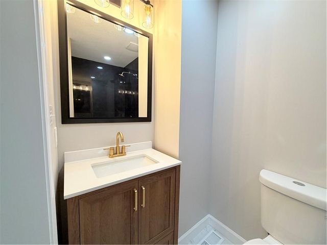 605 NE Douglas Street, Lee's Summit, MO 64063