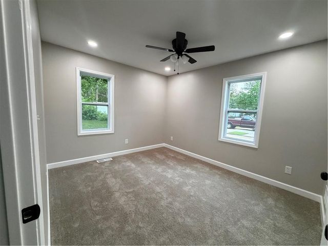605 NE Douglas Street, Lee's Summit, MO 64063