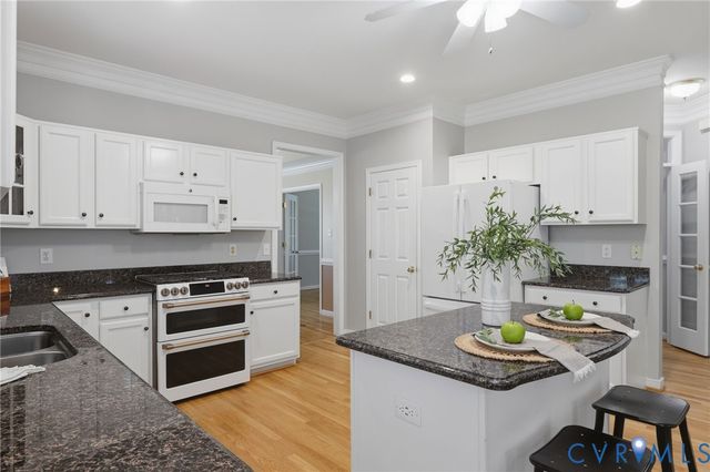 5317 Lemoore Dr, Glen Allen, VA 23059