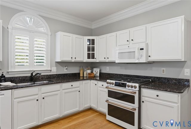5317 Lemoore Dr, Glen Allen, VA 23059