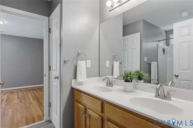 5317 Lemoore Dr, Glen Allen, VA 23059