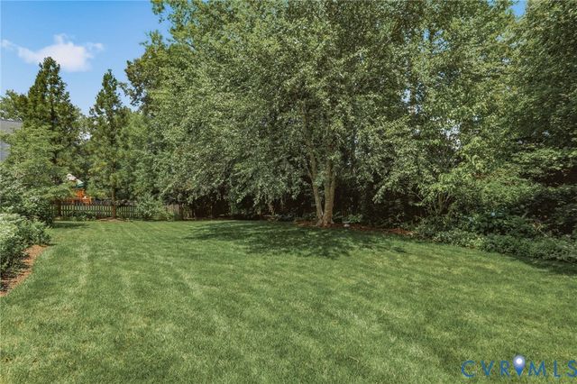 5317 Lemoore Dr, Glen Allen, VA 23059