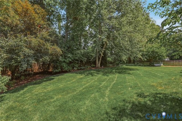 5317 Lemoore Dr, Glen Allen, VA 23059