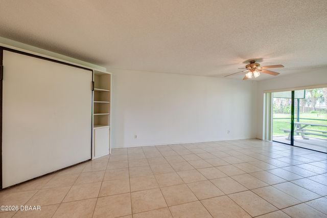 944 S Peninsula Dr Apt 108R, Daytona Beach, FL 32118