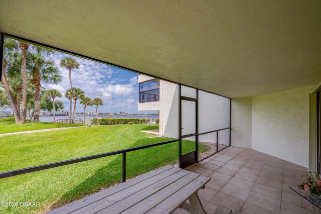 944 S Peninsula Dr Apt 108R, Daytona Beach, FL 32118