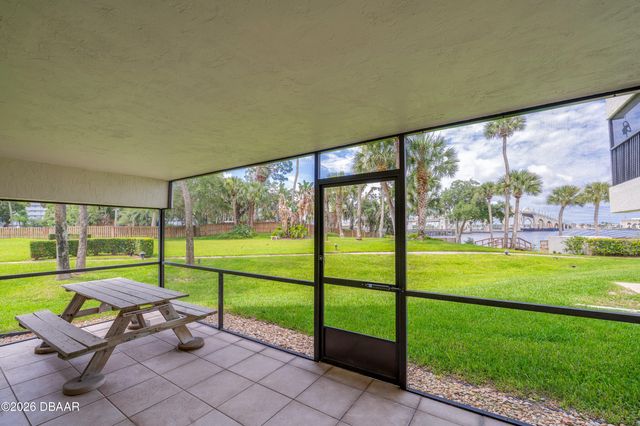 944 S Peninsula Dr Apt 108R, Daytona Beach, FL 32118