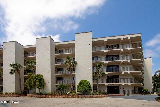 944 S Peninsula Dr Apt 108R, Daytona Beach, FL 32118