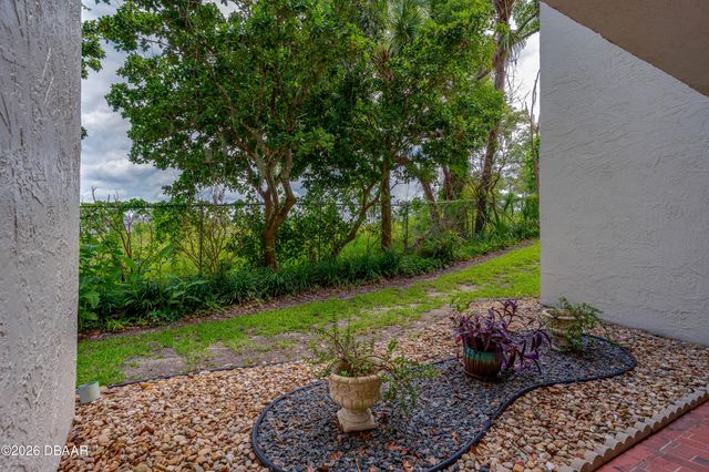 944 S Peninsula Dr Apt 108R, Daytona Beach, FL 32118