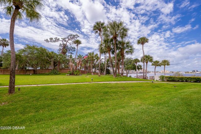 944 S Peninsula Dr Apt 108R, Daytona Beach, FL 32118