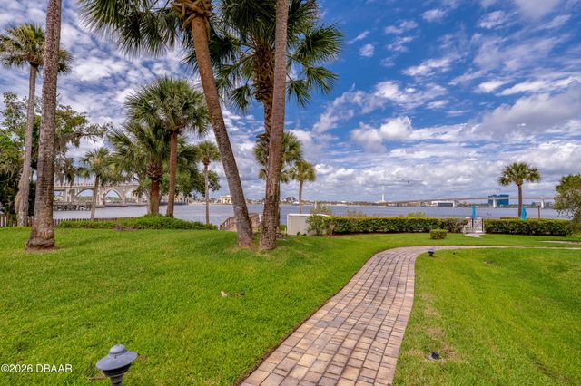 944 S Peninsula Dr Apt 108R, Daytona Beach, FL 32118
