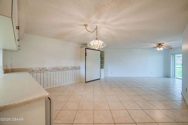 944 S Peninsula Dr Apt 108R, Daytona Beach, FL 32118
