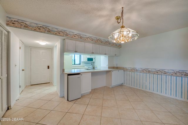 944 S Peninsula Dr Apt 108R, Daytona Beach, FL 32118