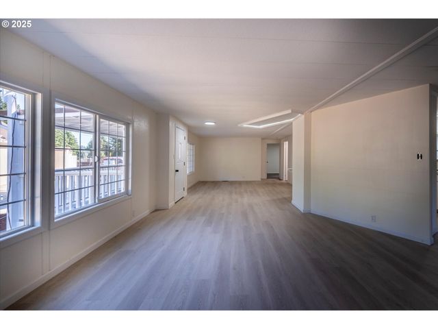 68964 WILDWOOD Rd, North Bend, OR 97459