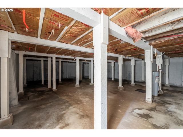 68964 WILDWOOD Rd, North Bend, OR 97459