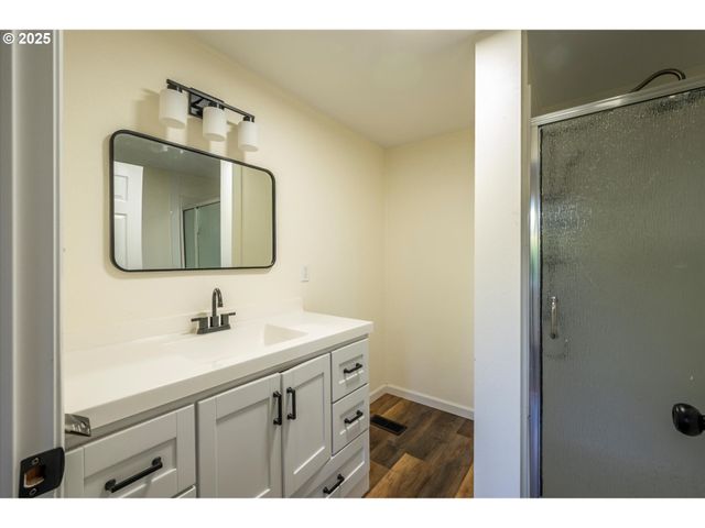 68964 WILDWOOD Rd, North Bend, OR 97459