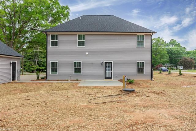 1333 Union Cross Road, Kernersville, NC 27284