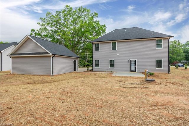 1333 Union Cross Road, Kernersville, NC 27284