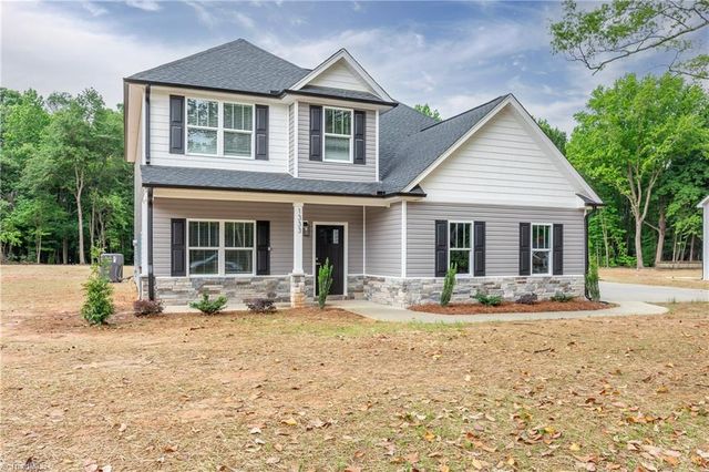 1333 Union Cross Road, Kernersville, NC 27284