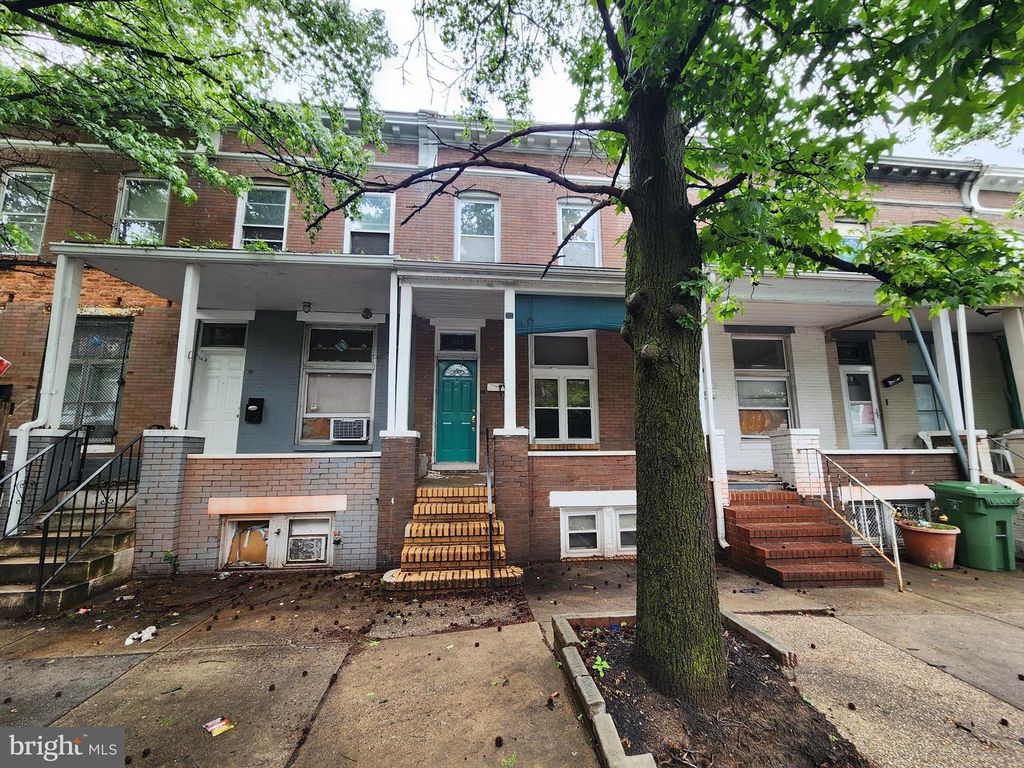 Image 1 of property listing at 2120 CLIFTWOOD AVE, Baltimore, MD 21213