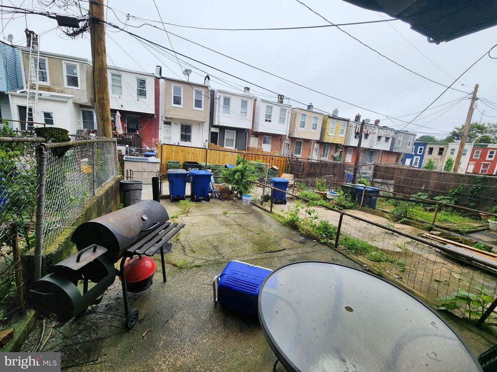 Image 21 of property listing at 2120 CLIFTWOOD AVE, Baltimore, MD 21213