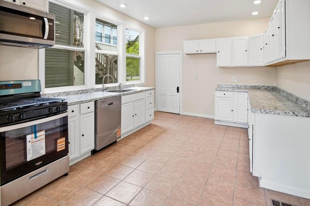 213 E Montgomery Street, Marietta, OH 45750