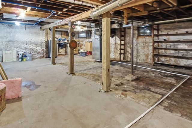 213 E Montgomery Street, Marietta, OH 45750
