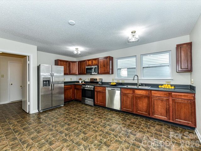 7144 Sycamore Grove Court, Charlotte, NC 28227