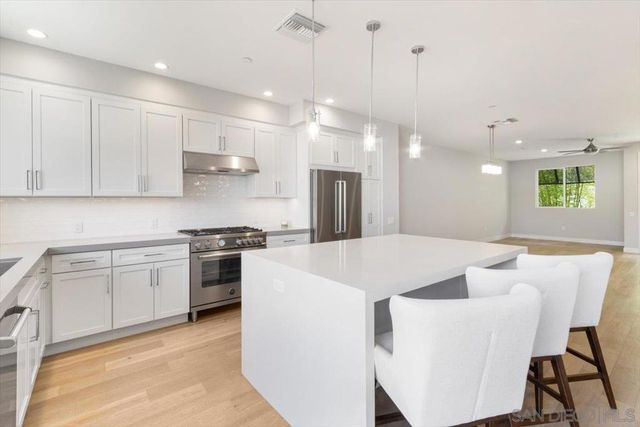 3343 Tyler 3, Carlsbad, CA 92008