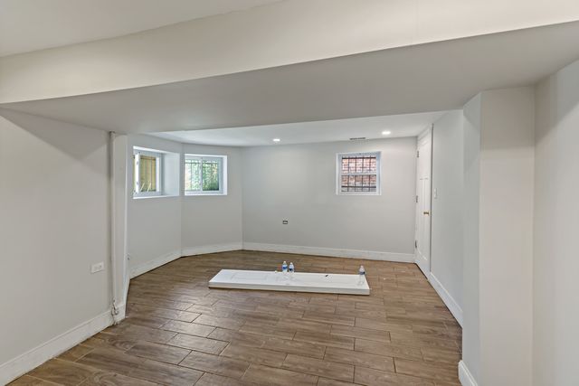 6640 S CHAMPLAIN Avenue, Chicago, IL 60637