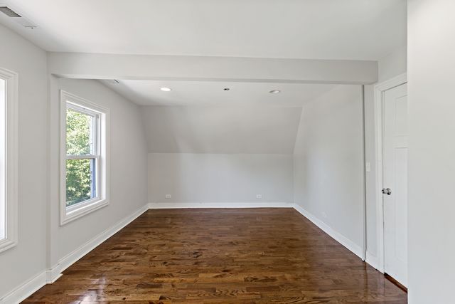 6640 S CHAMPLAIN Avenue, Chicago, IL 60637