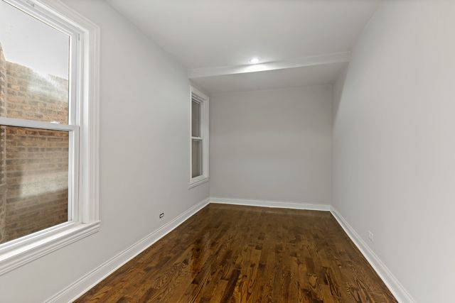 6640 S CHAMPLAIN Avenue, Chicago, IL 60637