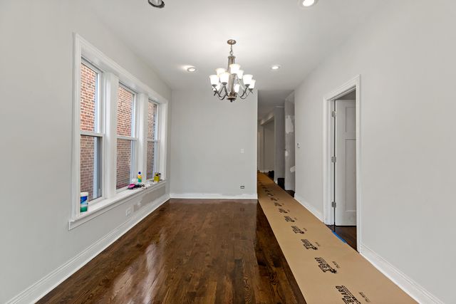 6640 S CHAMPLAIN Avenue, Chicago, IL 60637
