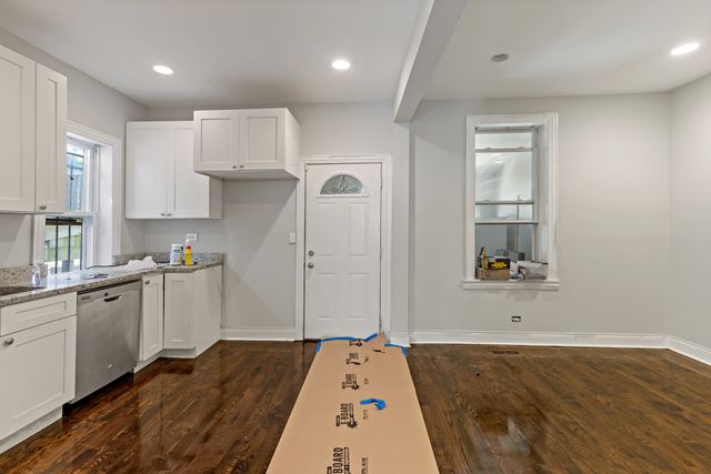 6640 S CHAMPLAIN Avenue, Chicago, IL 60637