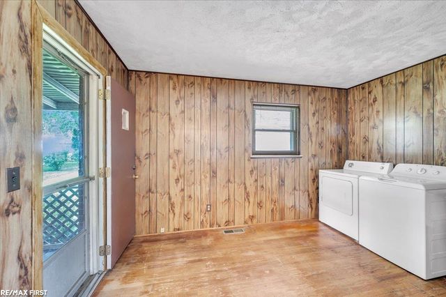 33247 Regal Drive, Fraser, MI 48026