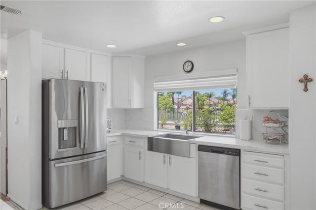 31914 Calle Tiara S, Temecula, CA 92592