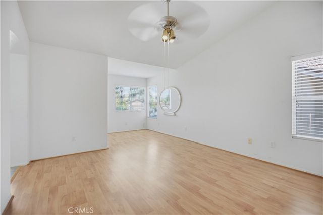 31914 Calle Tiara S, Temecula, CA 92592