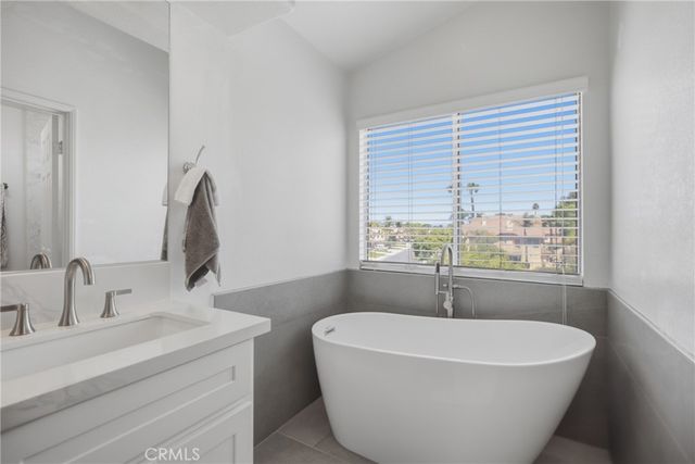 31914 Calle Tiara S, Temecula, CA 92592