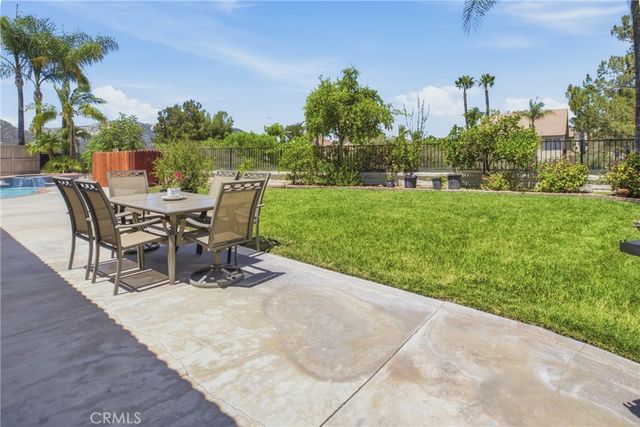 31914 Calle Tiara S, Temecula, CA 92592