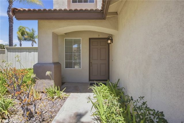 31914 Calle Tiara S, Temecula, CA 92592