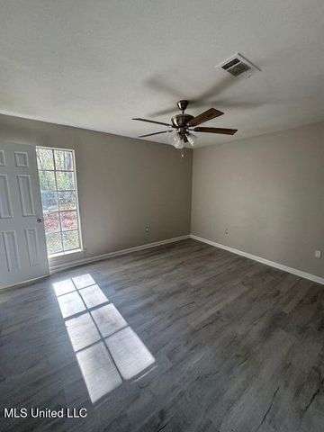 631 Tifton Drive, Jackson, MS 39212