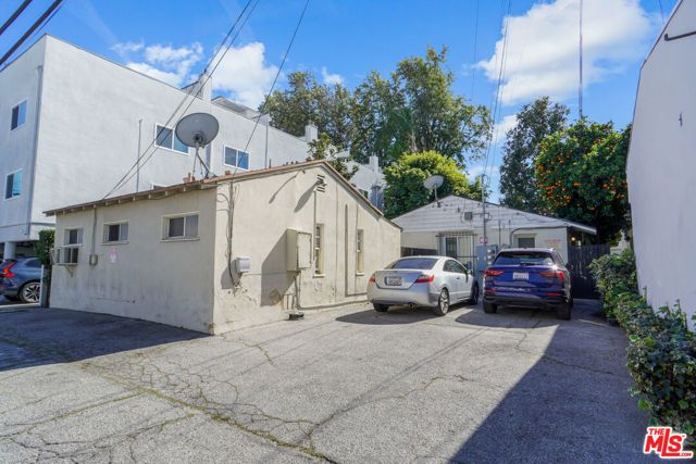 14525 Dickens Street, Sherman Oaks (los Angeles), CA 91403