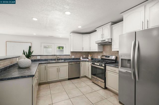 464 Palm Avenue, Martinez, CA 94553