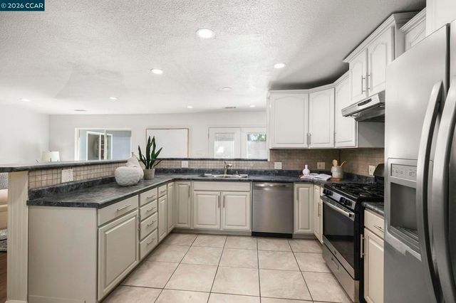 464 Palm Avenue, Martinez, CA 94553